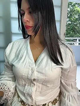 Sofia Convers online show from February 2026 12:59:02 PM