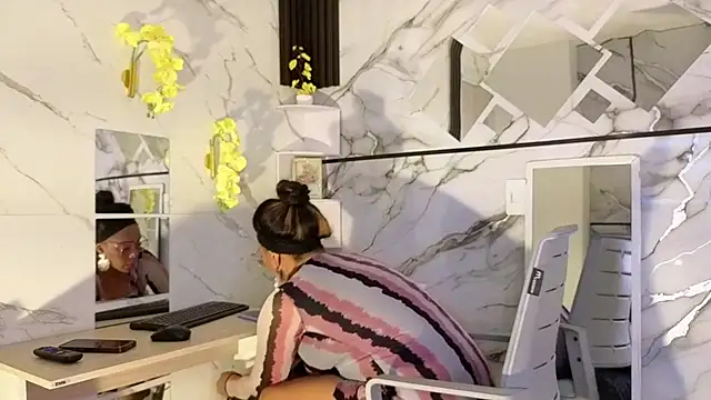 AmberNix online show from July 2026 01:29:02 PM