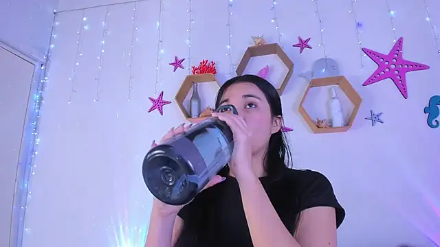 Emiily Parkerr online show from October 2025 03:16:01 AM