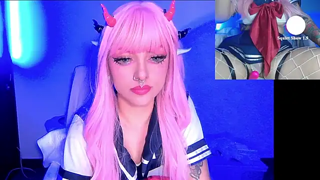 Snapshot of HollyDominic chatting on February 2025 09:11:01 AM HollyDominic online show from February 2025 09:11:01 AM