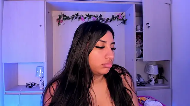 Snapshot of CANDYGABYY chatting on April 2026 08:06:01 PM CANDYGABYY online show from April 2026 08:06:01 PM