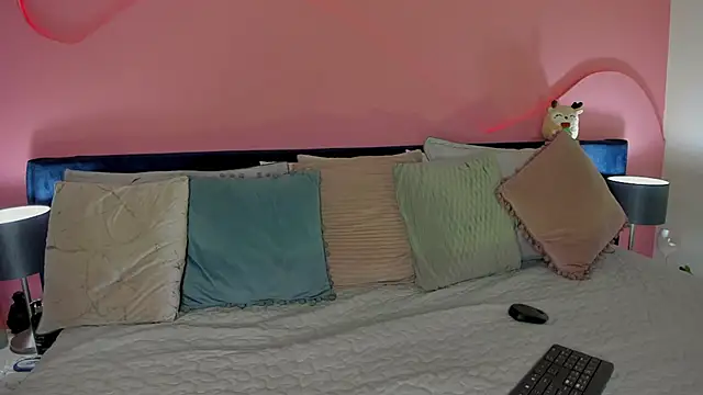 Alaia Manson online show from February 2025 11:55:02 AM