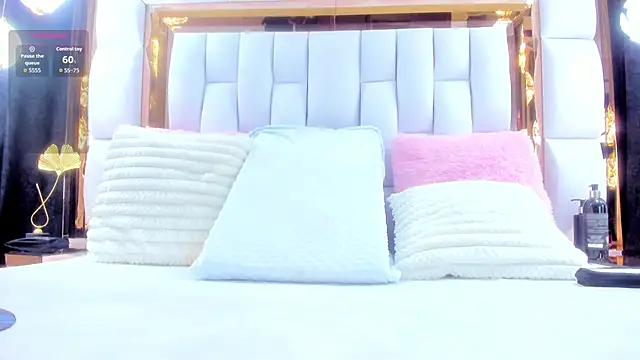 RileySweett online show from November 2025 11:43:02 AM