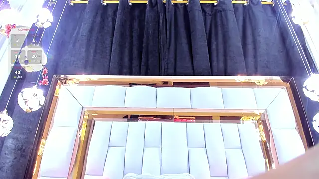 Snapshot of RileySweett chatting on March 2026 11:46:02 AM RileySweett online show from March 2026 11:46:02 AM