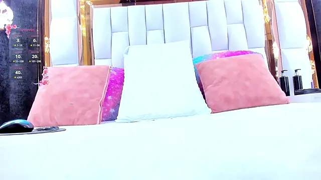 Snapshot of RileySweett chatting on March 2026 11:49:01 AM RileySweett online show from March 2026 11:49:01 AM