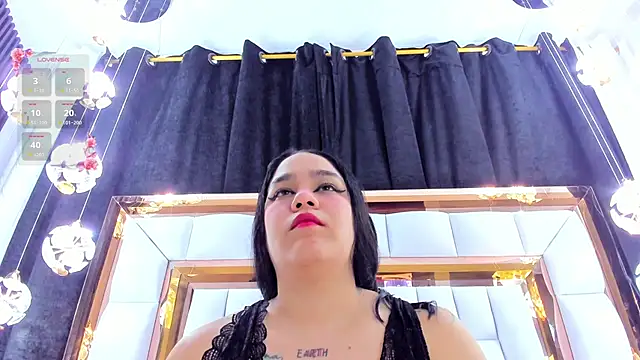 Snapshot of RileySweett chatting on March 2026 11:43:02 AM RileySweett online show from March 2026 11:43:02 AM