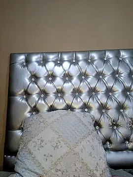 Snapshot of YourSubDesire chatting on April 2026 11:33:01 AM YourSubDesire online show from April 2026 11:33:01 AM