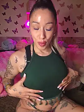 Chachou000 online show from June 2026 02:09:01 PM