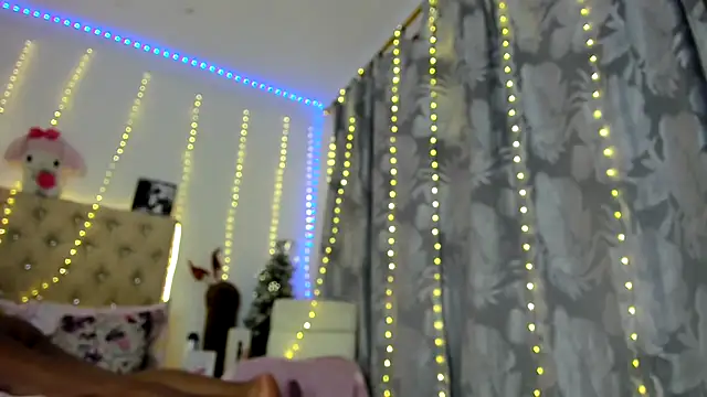 Snapshot of shantallhotxx chatting on December 2025 04:55:02 PM shantallhotxx online show from December 2025 04:55:02 PM