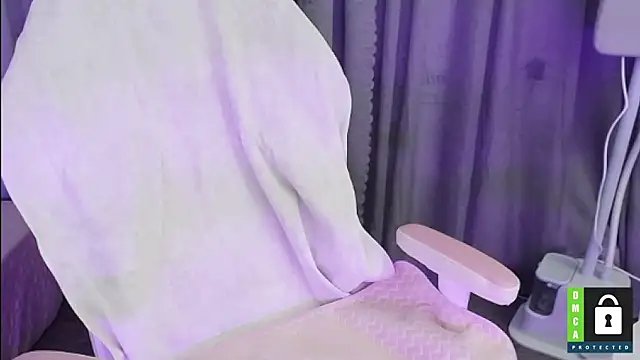 Snapshot of San___San chatting on January 2025 06:49:02 AM San San online show from January 2025 06:49:02 AM