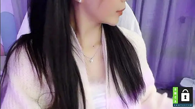 Snapshot of San___San chatting on January 2025 01:06:02 PM San San online show from January 2025 01:06:02 PM