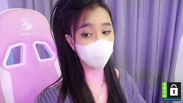 Snapshot of San___San chatting on February 2025 09:58:02 PM San San online show from February 2025 09:58:02 PM