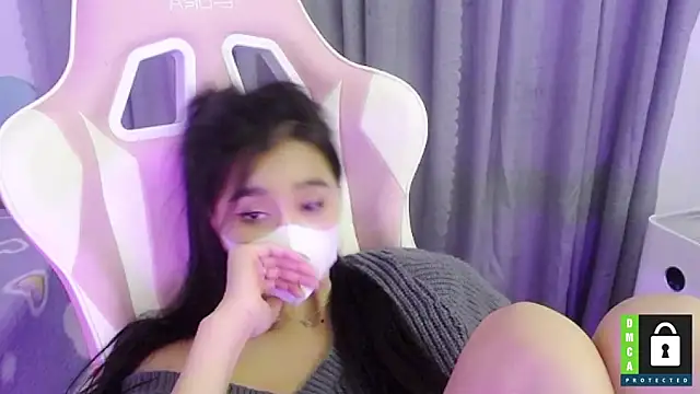 Snapshot of San___San chatting on February 2025 12:42:01 PM San San online show from February 2025 12:42:01 PM