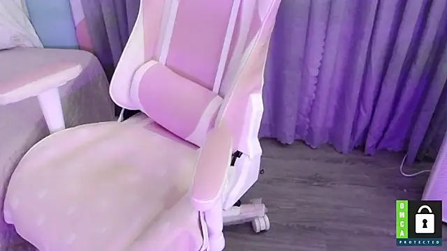 Snapshot of San___San chatting on March 2025 12:32:01 AM San San online show from March 2025 12:32:01 AM