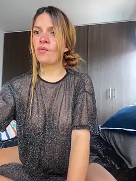 Val   online show from September 2025 04:41:01 PM