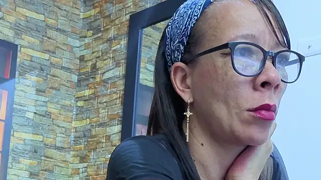 daniela xue online show from September 2025 08:23:01 PM