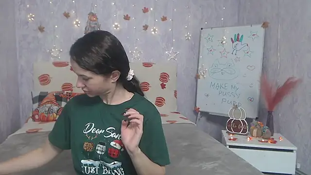 KaraCriegs online show from November 2025 06:52:02 PM