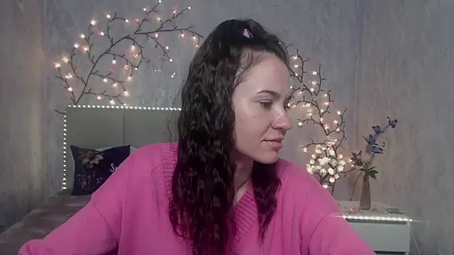 KaraCriegs online show from April 2026 06:15:01 PM