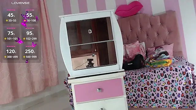 Snapshot of zaleya_mateus chatting on November 2025 01:04:01 AM zaleya mateus online show from November 2025 01:04:01 AM