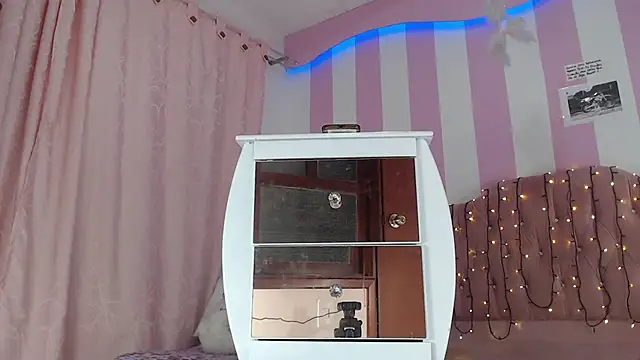 Snapshot of zaleya_mateus chatting on December 2025 11:17:01 AM zaleya mateus online show from December 2025 11:17:01 AM