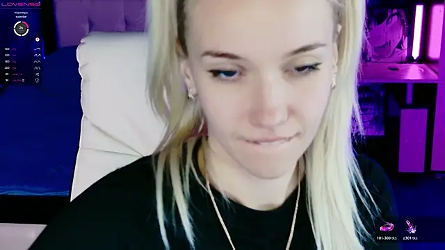 ShhhO O online show from November 2025 04:50:01 PM