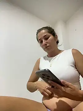 Iris love18 online show from October 2025 11:52:02 AM