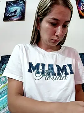 Iris love18 online show from April 2026 02:37:01 PM