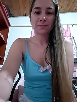 Iris love18 online show from May 2026 11:18:01 AM