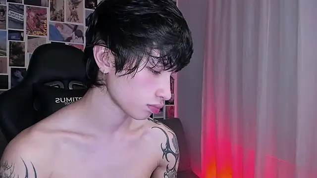 Snapshot of liamelf chatting on March 2025 08:55:02 AM liamelf online show from March 2025 08:55:02 AM