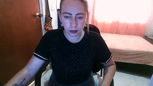 Snapshot of Chanel_87xxx chatting on February 2026 08:32:02 PM Chanel 87xxx online show from February 2026 08:32:02 PM