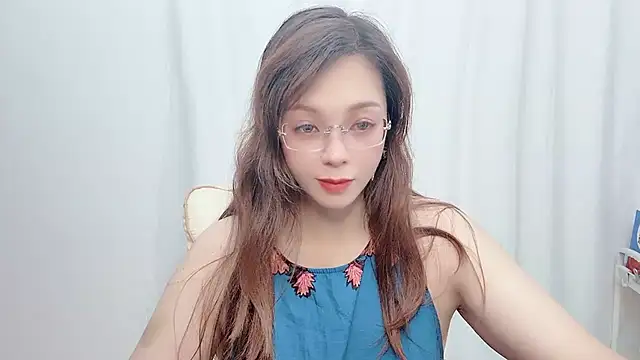 Toookiss online show from October 2025 02:04:02 PM