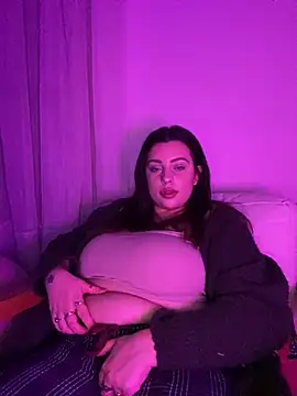 Snapshot of milkyhonybaby chatting on March 2025 06:34:01 PM milkyhonybaby online show from March 2025 06:34:01 PM