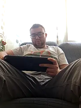 Javier bear online show from April 2026 12:43:01 PM