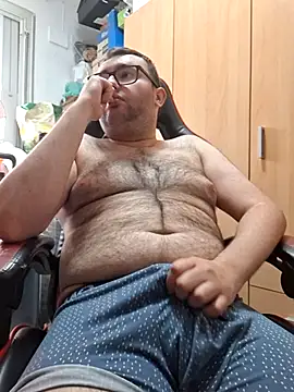 Javier bear online show from May 2026 01:05:02 PM