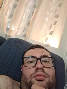 Javier bear online show from May 2026 09:34:01 PM