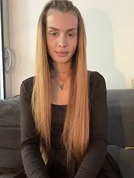 EmiliaCatalina online show from July 2026 06:02:02 PM