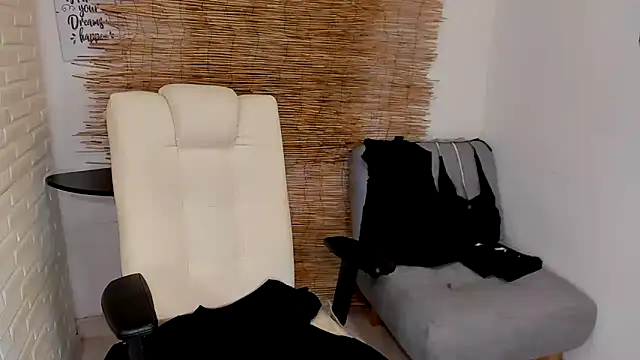  oliviawilde 1 online show from February 2025 04:46:02 AM