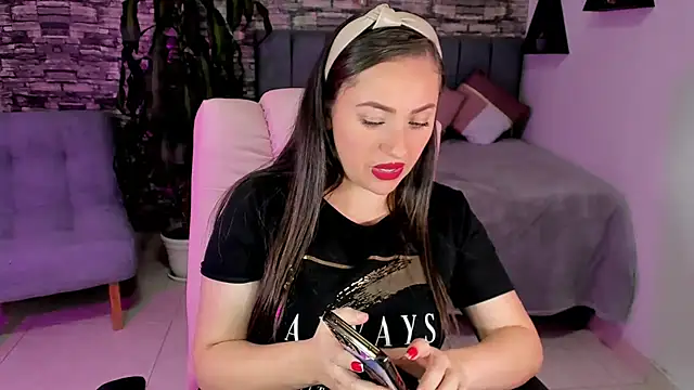  oliviawilde 1 online show from February 2025 04:25:02 AM