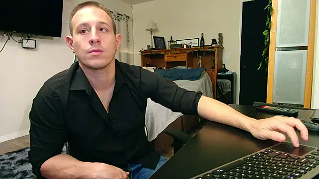 Snapshot of zack_Fisher chatting on March 2026 06:03:02 PM zack Fisher online show from March 2026 06:03:02 PM