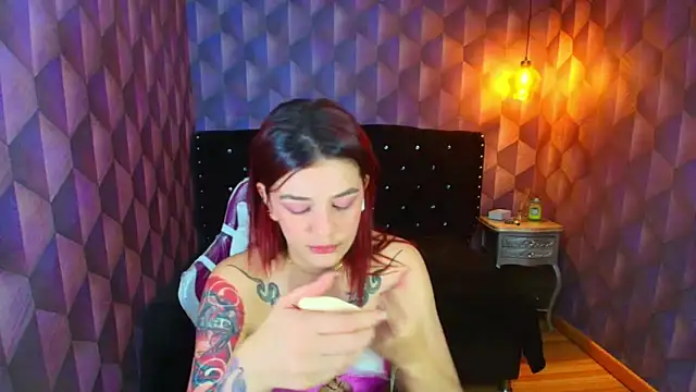 LiaHarryis online show from October 2025 05:46:01 PM