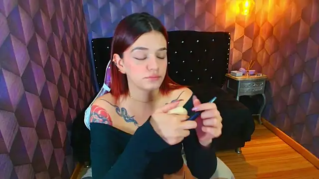 LiaHarryis online show from November 2025 06:17:01 PM