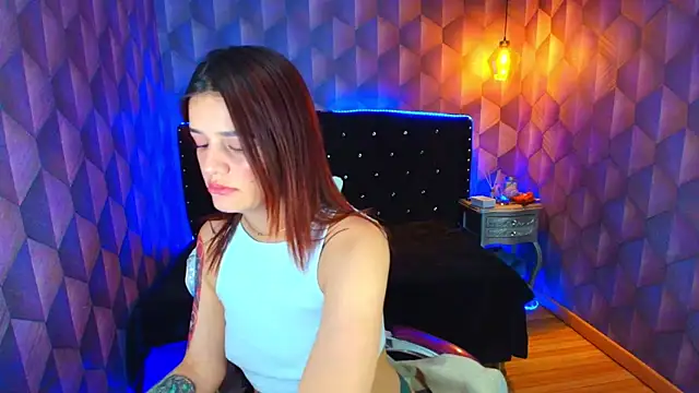 LiaHarryis online show from December 2025 07:29:02 PM