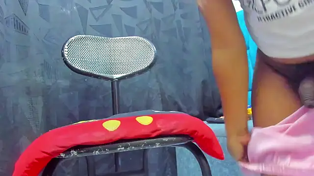 Snapshot of monsterdick_22cm chatting on October 2025 02:07:01 PM monsterdick 22cm online show from October 2025 02:07:01 PM