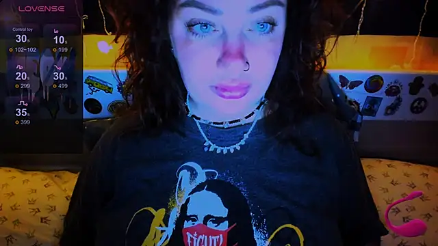 EllieOz online show from February 2025 03:40:01 PM