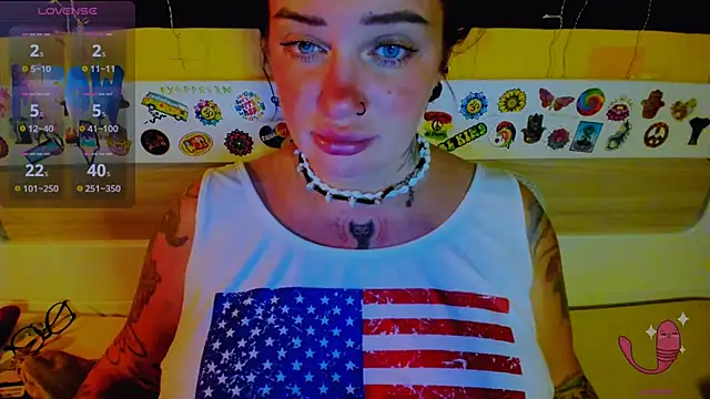 EllieOz online show from September 2025 09:04:01 PM