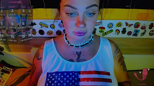 EllieOz online show from November 2025 03:22:01 PM