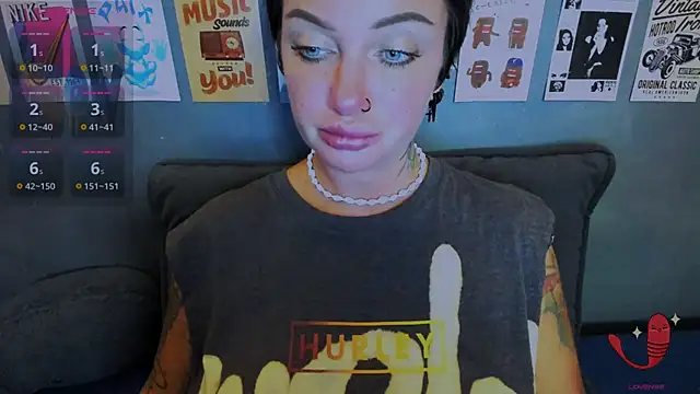 EllieOz online show from July 2026 07:39:01 PM