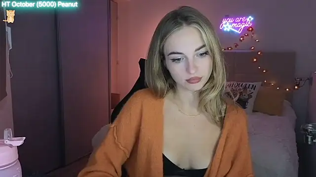 Miss Aliannaa online show from October 2025 08:07:01 PM