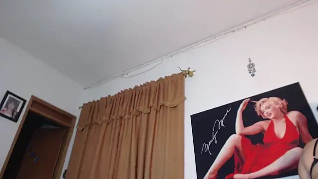 seleneh online show from January 2025 06:54:02 PM