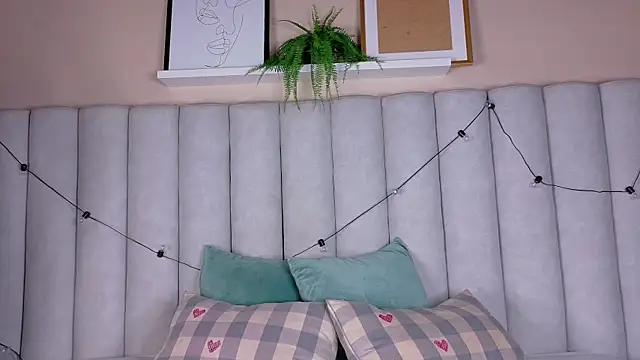 nahomi campbell online show from April 2026 09:05:02 PM